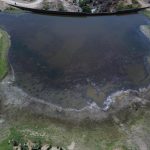 Fotografía de archivo que muestra el bajo nivel de agua de la presa Piedra Azul, el 27 de marzo de 2024, en el municipio Teotitlán del Valle, en el estado de Oaxaca (México). EFE/Jesús Méndez