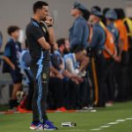 El seleccionador de Argentina, Lionel Scaloni, fue registrado el pasado 25 de junio al observar un partido entre sus dirigidos y la selección de Chile, durante un partido del grupo A de la Copa América 2024, en el estadio MetLife de East Rutherford (Nueva Jersey, EE.UU.). EFE/Justin Lane