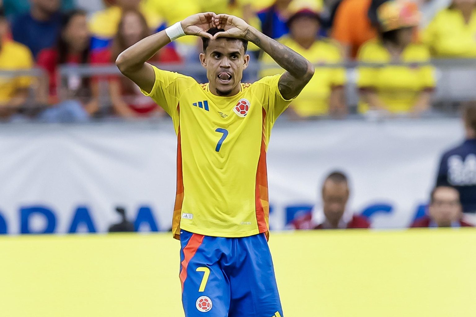 Luis Díaz de Colombia reacciona luego de anotar un gol contra Panamá en la Copa América 2024. EFE/EPA/JUAN G. MABANGLO