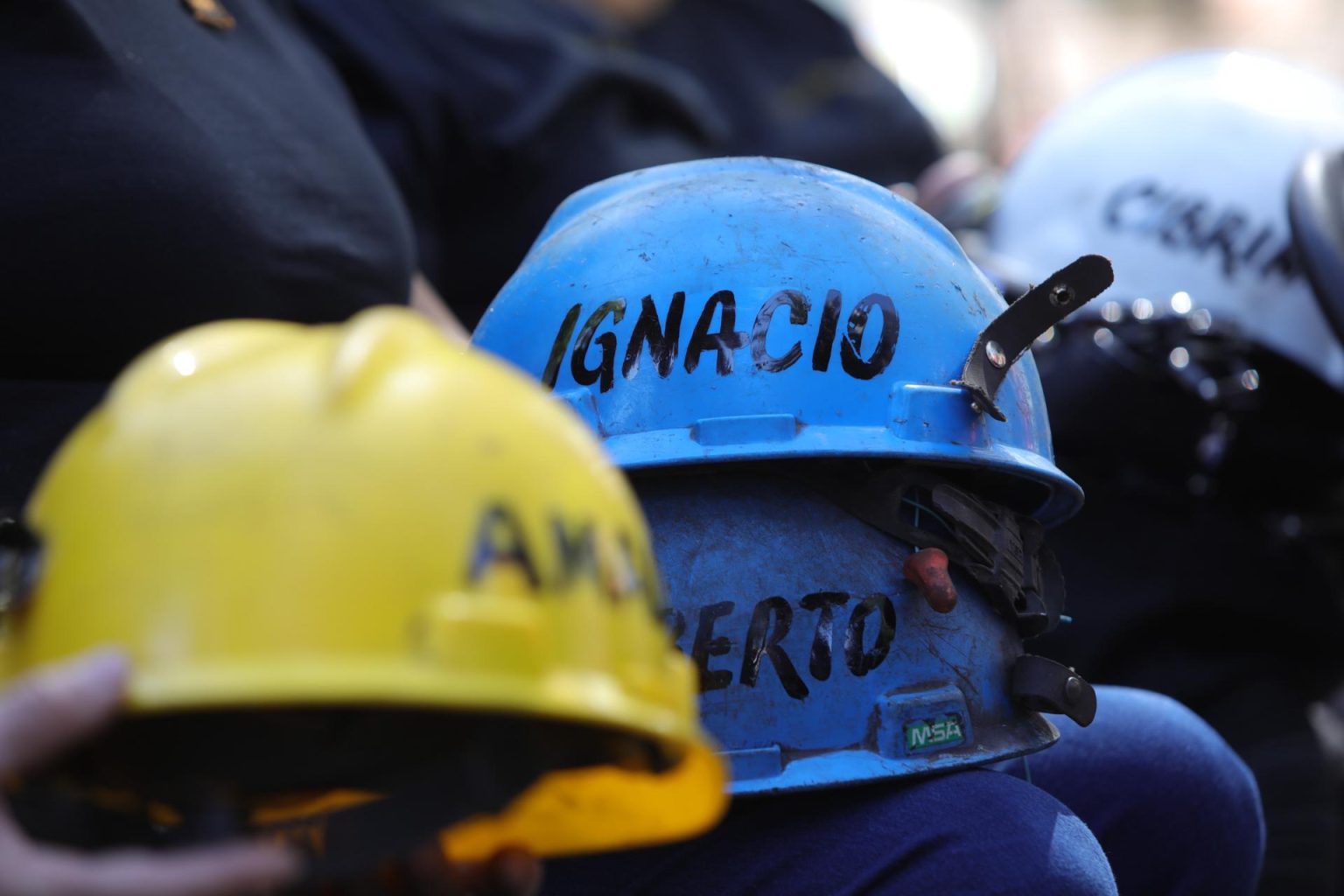 Imagen de archivo de familiares y amigos de los mineros que fallecieron en la explosión de la mina de Pasta de Conchos, en el estado de Coahuila (México), que conmemoran los 13 años del accidente este martes, en Ciudad de México (México). EFE/ Sáshenka Gutiérrez