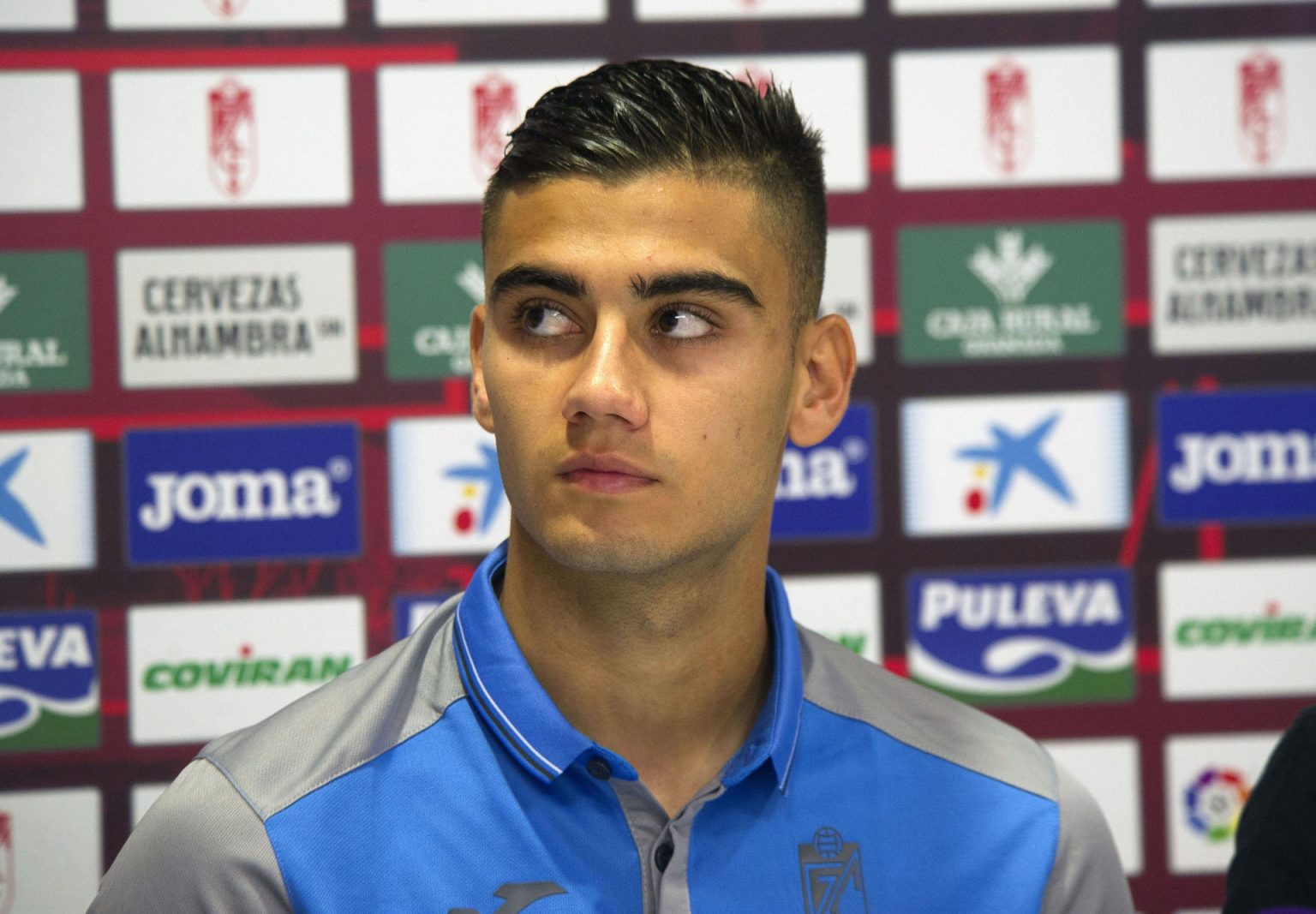 Fotografía de archivo en la que se registró al centrocampista brasileño Andreas Pereira, durante una rueda de prensa. EFE/Miguel Ángel Molina