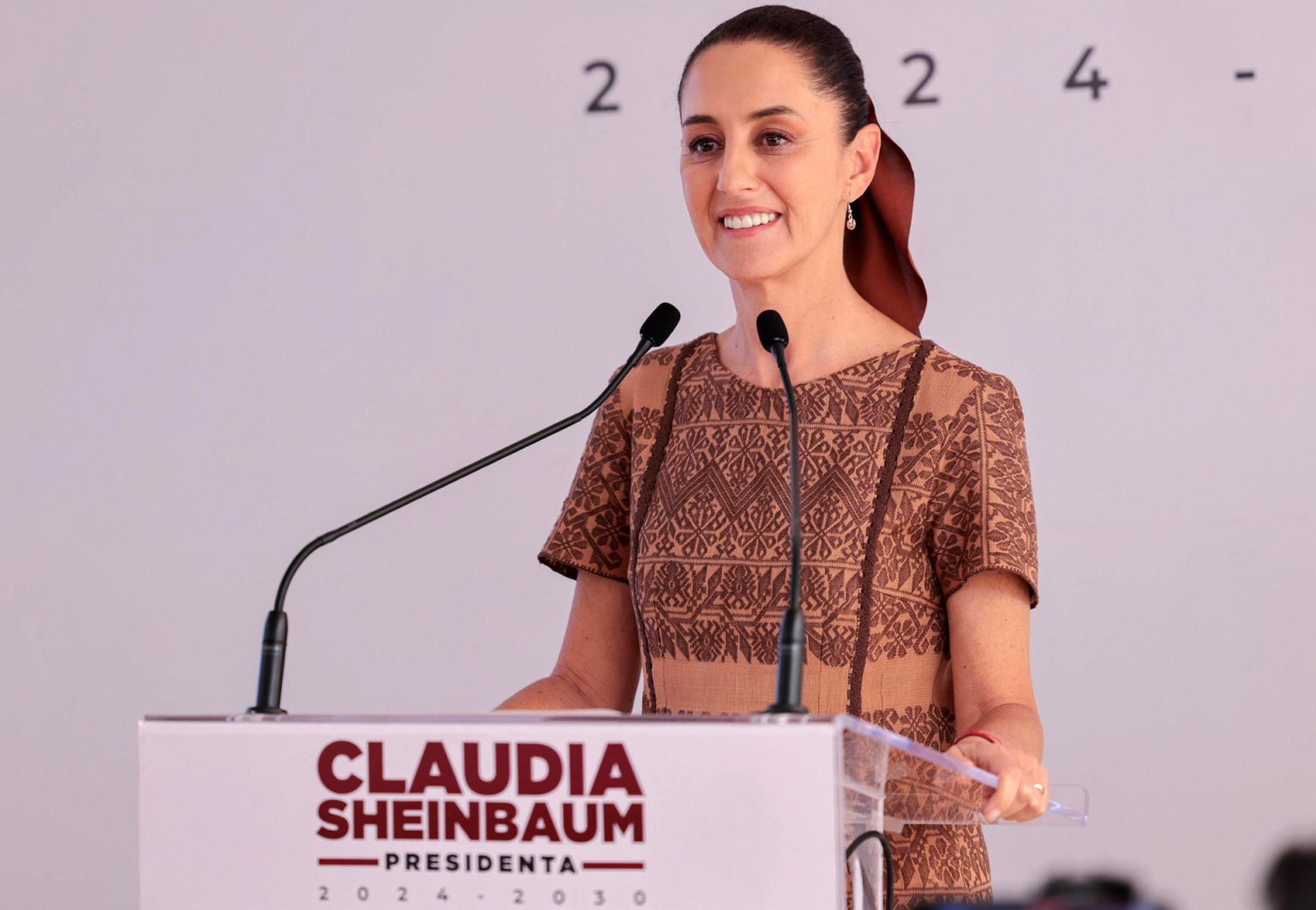 Fotografía cedida este miércoles, por la Casa de Campaña de Claudia Sheinbaum, que muestra a la presidenta electa de México, Claudia Sheinbaum, hablando a medios de comunicación en la Ciudad de México (México). EFE/Casa de Campaña de Claudia Sheinbaum/SOLO USO EDITORIAL/SOLO DISPONIBLE PARA ILUSTRAR LA NOTICIA QUE ACOMPAÑA(CRÉDITO OBLIGATORIO)