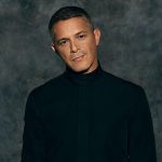 Fotografía cedida por Universal Music Latin Del galardonado músico español, Alejandro Sanz, quien encabezará una sesión de preguntas y respuestas en una fecha aún no anunciada, y que supondrá su regreso al Billboard desde 2003. EFE/Universal Music Latin /SOLO USO EDITORIAL /NO VENTAS /SOLO DISPONIBLE PARA ILUSTRAR LA NOTICIA QUE ACOMPAÑA /CRÉDITO OBLIGATORIO