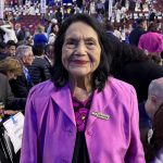 La líder sindicalista estadounidense Dolores Huerta asiste a la Convención Nacional Demócrata este jueves en Chicago (Estados Unidos). EFE/ Octavio Guzmán