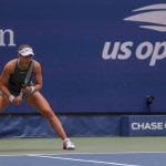 La tenista española Paula Badosa fue registrada este viernes, 30 de agosto, al esperar un servicio de la rumana Elena-Gabriela Ruse, durante un partido de la tercera ronda del Abierto de Estados Unidos, en el complejo USTA Billie Jean King National Tennis Center de Flushing Meadows (Nueva York, EE.UU.). EFE/Sarah Yenesel