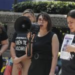 Integrantes del colectivo 'Hasta Encontrarte' participan en el lanzamiento de la campaña y el informe ‘Buscar Sin Miedo’, este jueves en Ciudad de México (México). EFE/ Isaac Esquivel