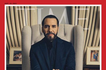 Fotografía cedida por la revista Time de su portada dedicada el presidente de El Salvador, Nayib Bukele, titulada 'El hombre fuerte'. EFE/Christopher Gregory-Rivera/Time /SOLO USO EDITORIAL /NO VENTAS /SOLO DISPONIBLE PARA ILUSTRAR LA NOTICIA QUE ACOMPAÑA /CRÉDITO OBLIGATORIO