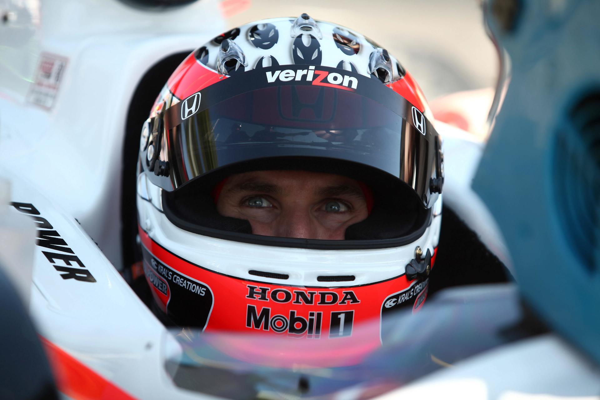 Fotografía de archivo en la que se registró al piloto neozelandés Will Power, quien se impuso en la carrera de Portland de la fórmula IndyCar. EFE/Sebastiao Moreira
