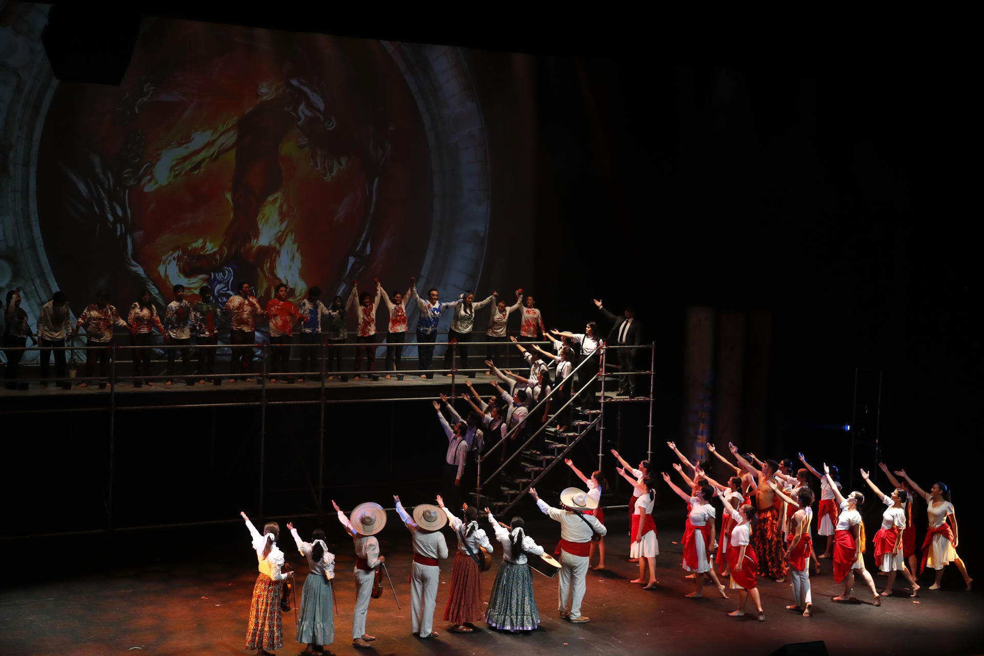 Artistas y músicos homenajearon al muralista José Clemente Orozco, en el marco del 31 Encuentro Internacional del Mariachi y la Charrería este martes, en la ciudad de Guadalajara, Jalisco (México). EFE/ Francisco Guasco
