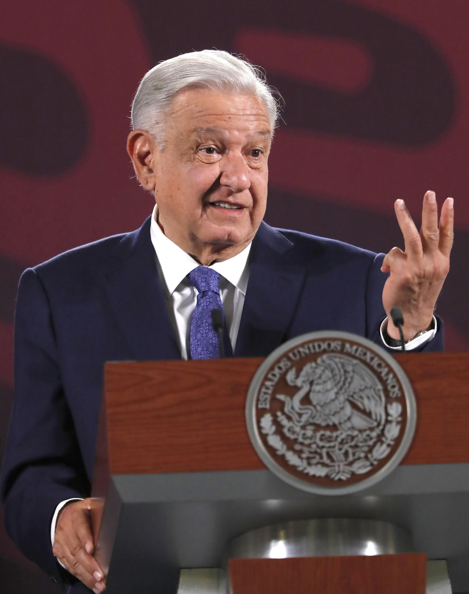 El presidente de México, Andrés Manuel López Obrador, participa este martes durante una rueda de prensa matutina en Palacio Nacional de la Ciudad de México (México). EFE/Mario Guzmán
