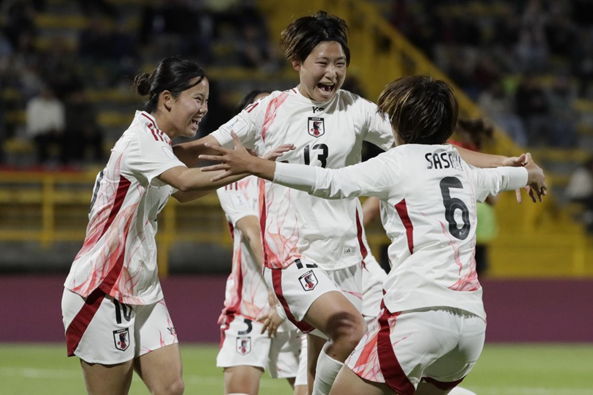 Jugadoras de Japón celebran un gol en un partido del grupo E de la Copa Mundial Femenina sub-20. EFE/ Carlos Ortega
