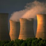 Imagen de archivo fechada el 14 de marzo de 2011 que muestra las torres de refrigeración de la central nuclear de Three Mile Island, cerca de Harrisburg, Pennsylvania, EE.UU. EFE/Jim Lo Scalzo