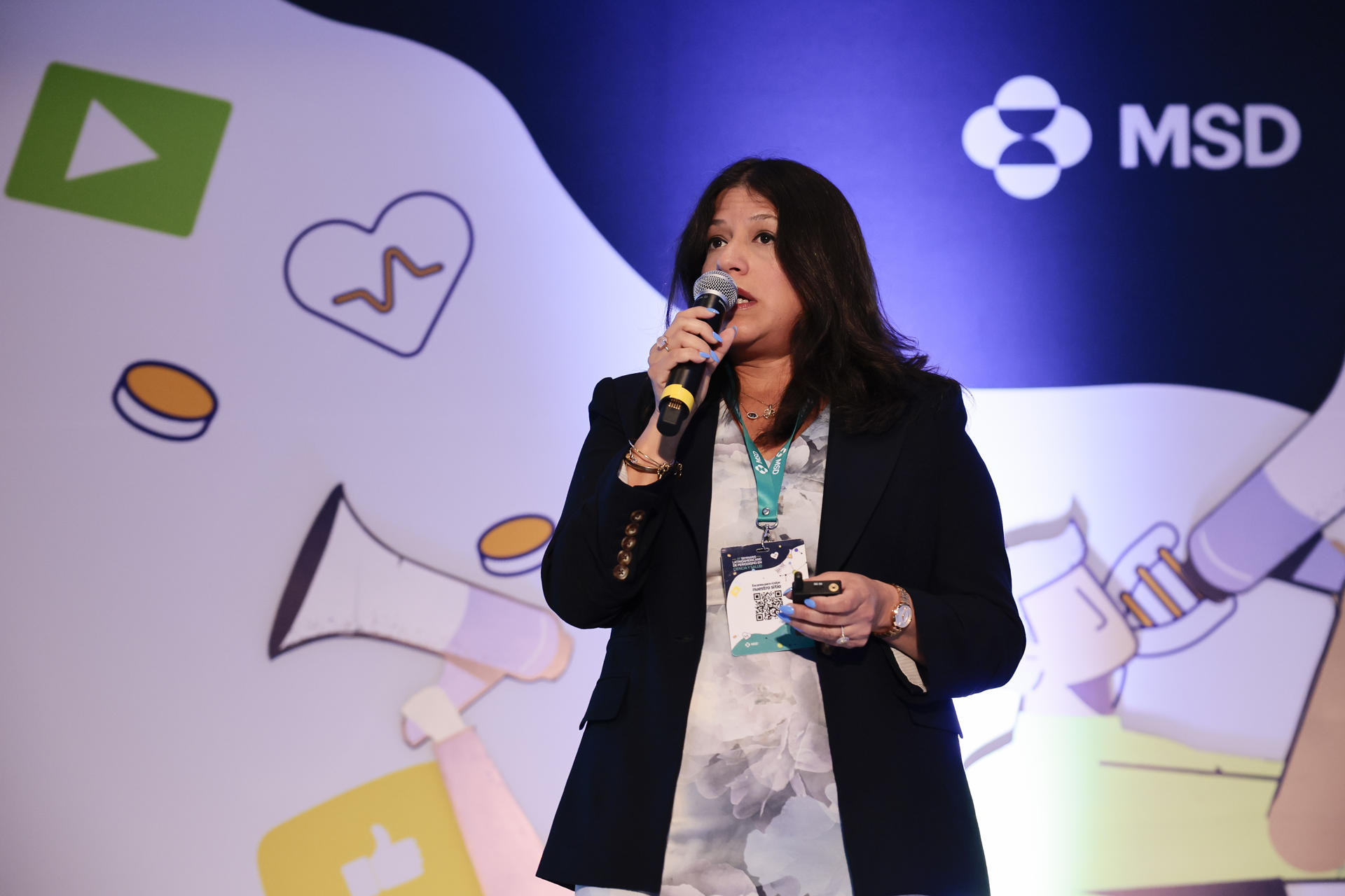 Fotografía de la presidenta de Human Health, MSD América Latina, Sarah Aiosa, hablando durante su ponencia 'La salud como inversión para mejorar vidas y economía en América Latina' en el marco del 21 Seminario Latinoamericano de Periodismo en Ciencia y Salud, en Ciudad de México (México). EFE/ José Méndez
