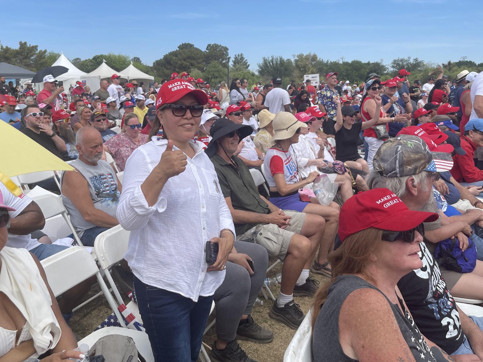 Imagen de archivo de la guatemalteca Mary Gutierrez, quien participa en un evento de campaña del expresidente y candidato a la presidencia de los Estados Unidos, Donald Trump, en Las Vegas (Estados Unidos). EFE/ Ana Milena Varón