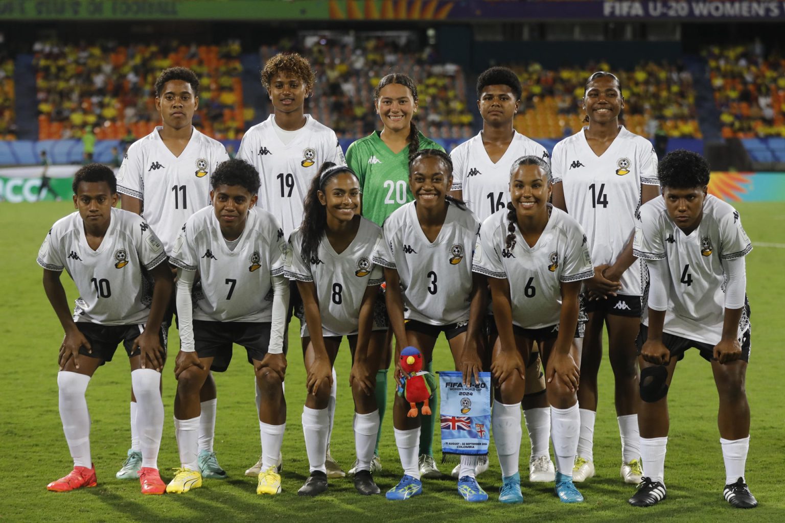 Formación de la selección sub-20 de Fiyi antes de su segundo partido en el Mundial en la ciudad de Medellín contra Francia, el 6 de septiembre de 2024. EFE/ Luis Eduardo Noriega Arboleda