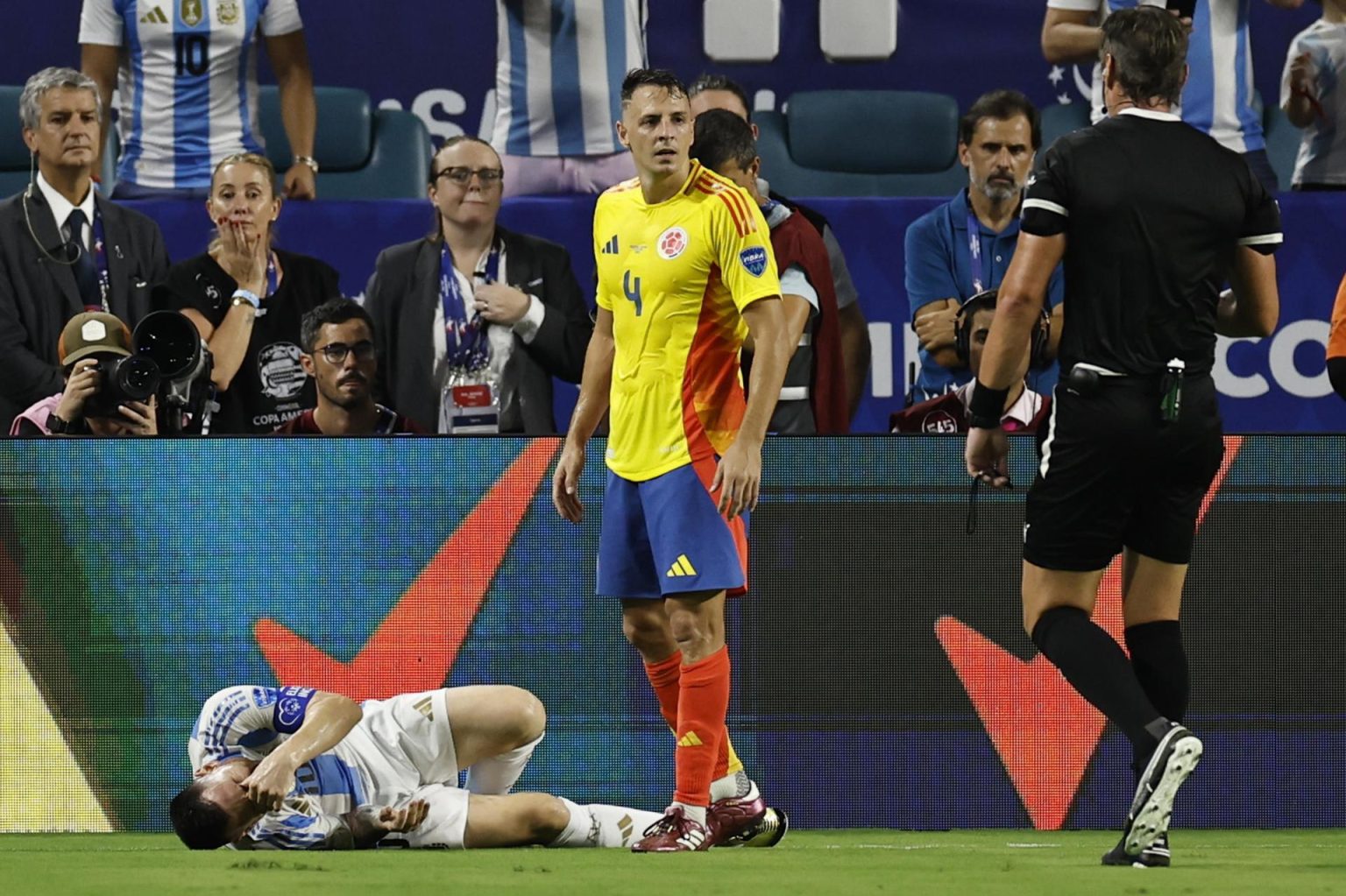 Dos meses después de abandonar por lesión en el primer tiempo la final de la Copa América que Argentina ganó a Colombia el 14 de septiembre en Miami, Lionel Messi vuelve a jugar. Este sábado reforzará a Inter Miami en partido de la MLS contra Philadelphia Union. EFE/EPA/CJ GUNTHER