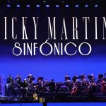 El cantante puertorriqueño Ricky Martin presenta un espectáculo junto a la Orquesta Sinfónica Nacional, como parte de su gira Ricky Martin Sinfónico este jueves, en Ciudad de Guatemala (Guatemala). EFE/ STR