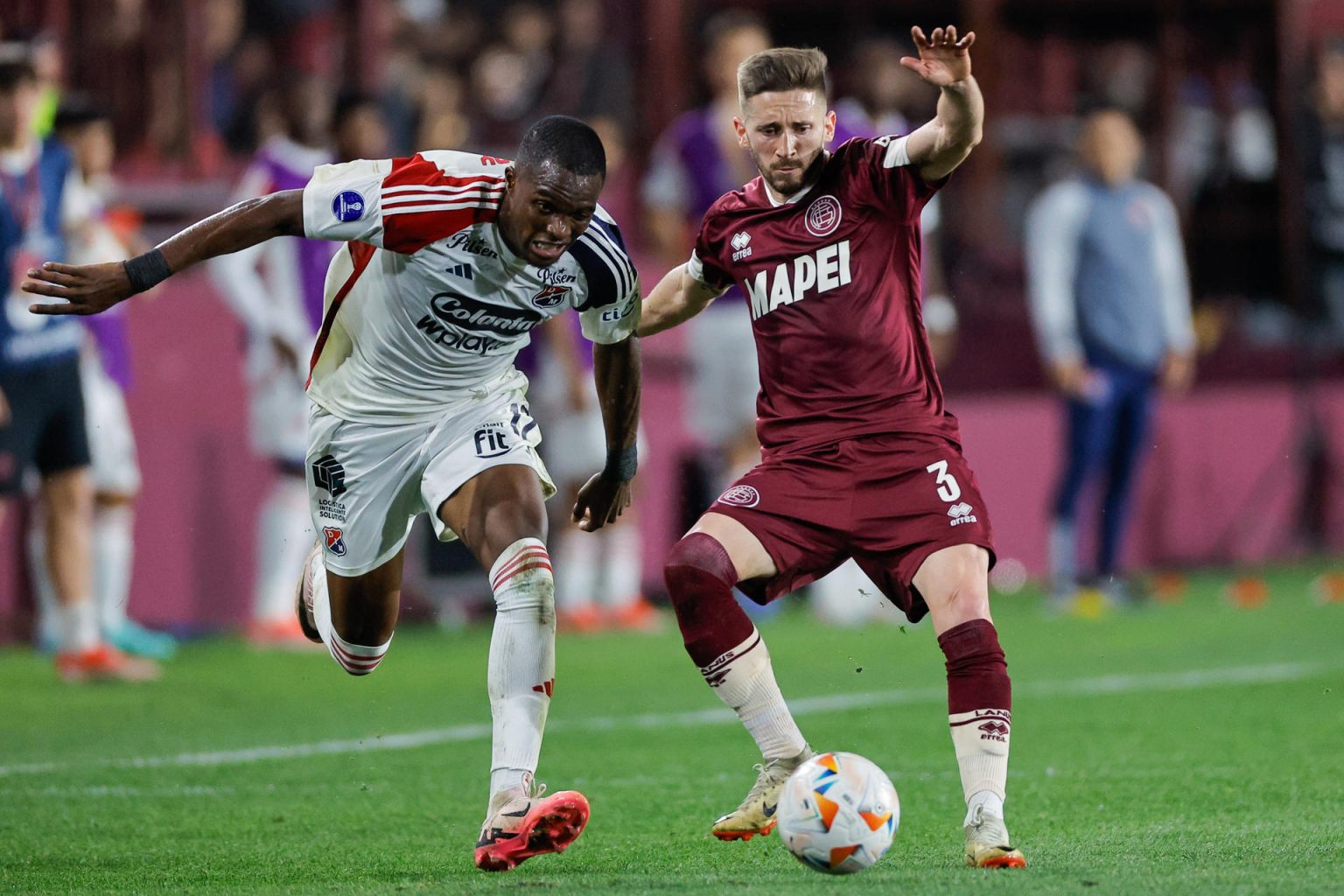 Lanús cedió un empate a Independiente Medellín el 18 de septiembre y este día 25 en Colombia jugarán el partido de vuelta por un cupo en las semifinales de la Copa Sudamericana. EFE/ Juan Ignacio Roncoroni