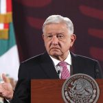 El presidente de México, Andrés Manuel López Obrador, participa este miércoles durante una rueda de prensa matutina en Palacio Nacional de la Ciudad de México (México). EFE/Mario Guzmán