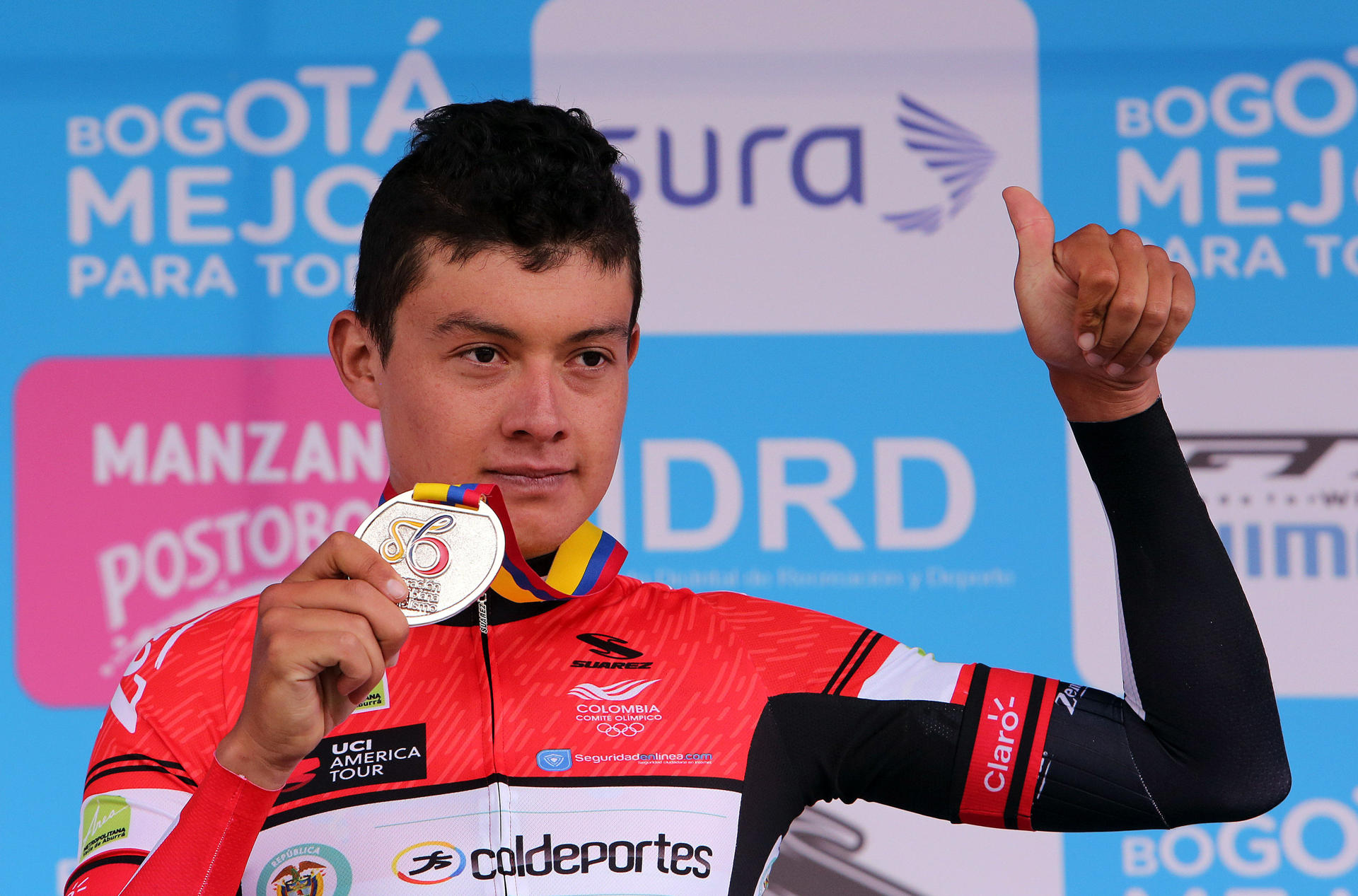 Foto de archivo del ciclista colombiano Rodrigo Contreras, quien parte este sábado como uno de los favoritos al título del Clásico RCN. EFE/Mauricio Dueñas Castañeda.
