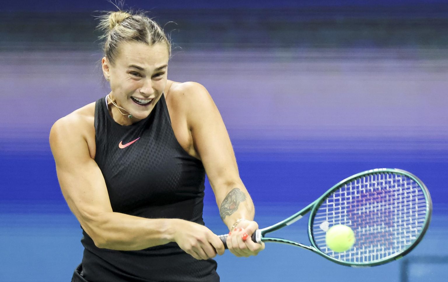 Aryna Sabalenka venció a la estadounidense Emma Navarro y jugará su segunda final consecutiva del Abierto de Estados Unidos. EFE/EPA/CJ GUNTHER