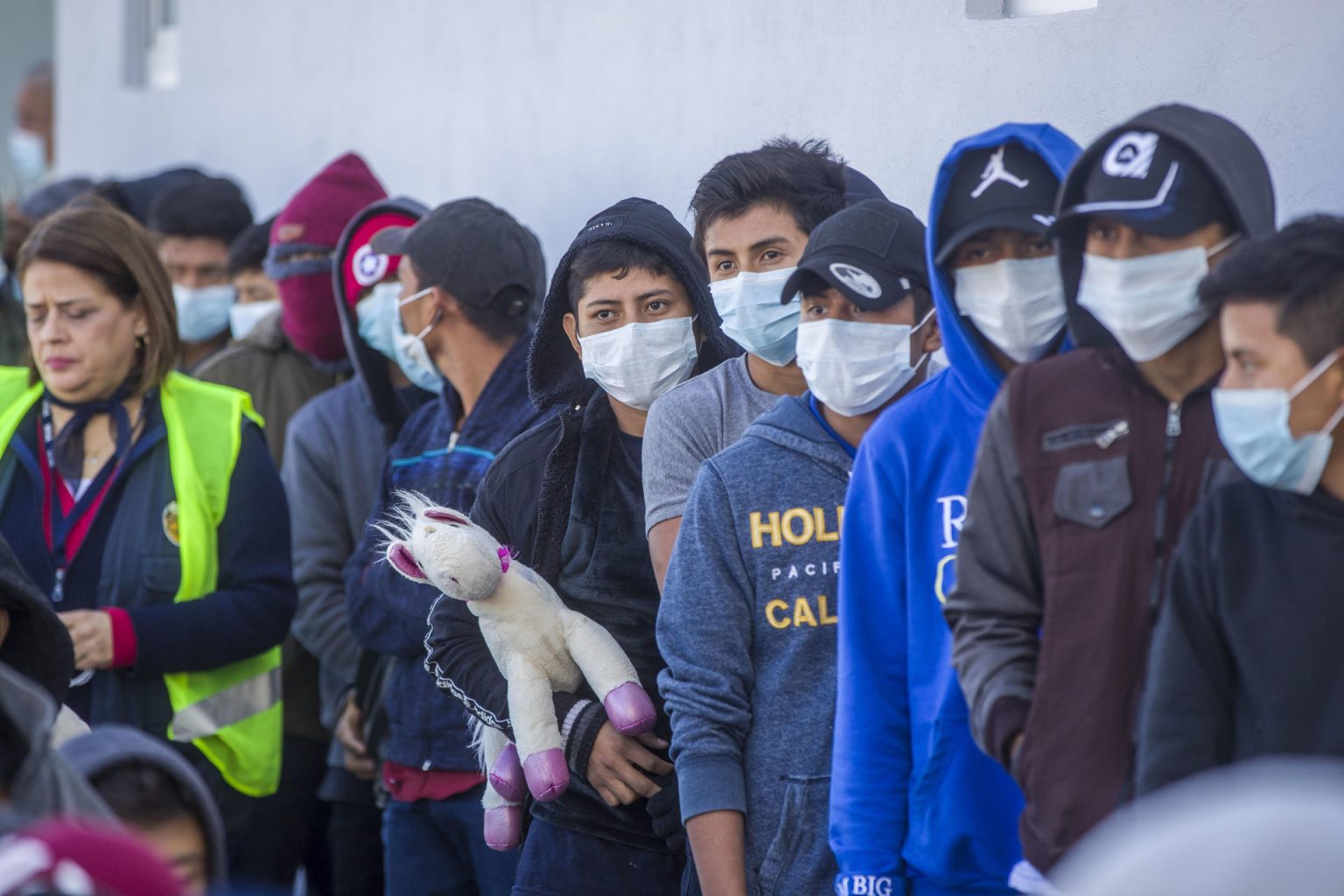 El Instituto Nacional de Migración de México (INM) informó este miércoles de la detección de un vuelo en Chiapas, estado de la frontera sur del país, que pretendía llevar a seis migrantes en situación irregular de Jordania y Egipto hasta Sonora, entidad limítrofe con Estados Unidos. Imagen de archivo. EFE/Esteban Biba