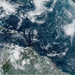 Fotografía satelital cedida este viernes por la Oficina Nacional de Administración Oceánica y Atmosférica (NOAA) a través del Centro Nacional de Huracanes (NHC) estadounidense donde se muestra la localización de la tormenta tropical Gordon en el Atlántico (EE. UU). EFE/NOAA-NHC /SOLO USO EDITORIAL /NO VENTAS /SOLO DISPONIBLE PARA ILUSTRAR LA NOTICIA QUE ACOMPAÑA /CRÉDITO OBLIGATORIO