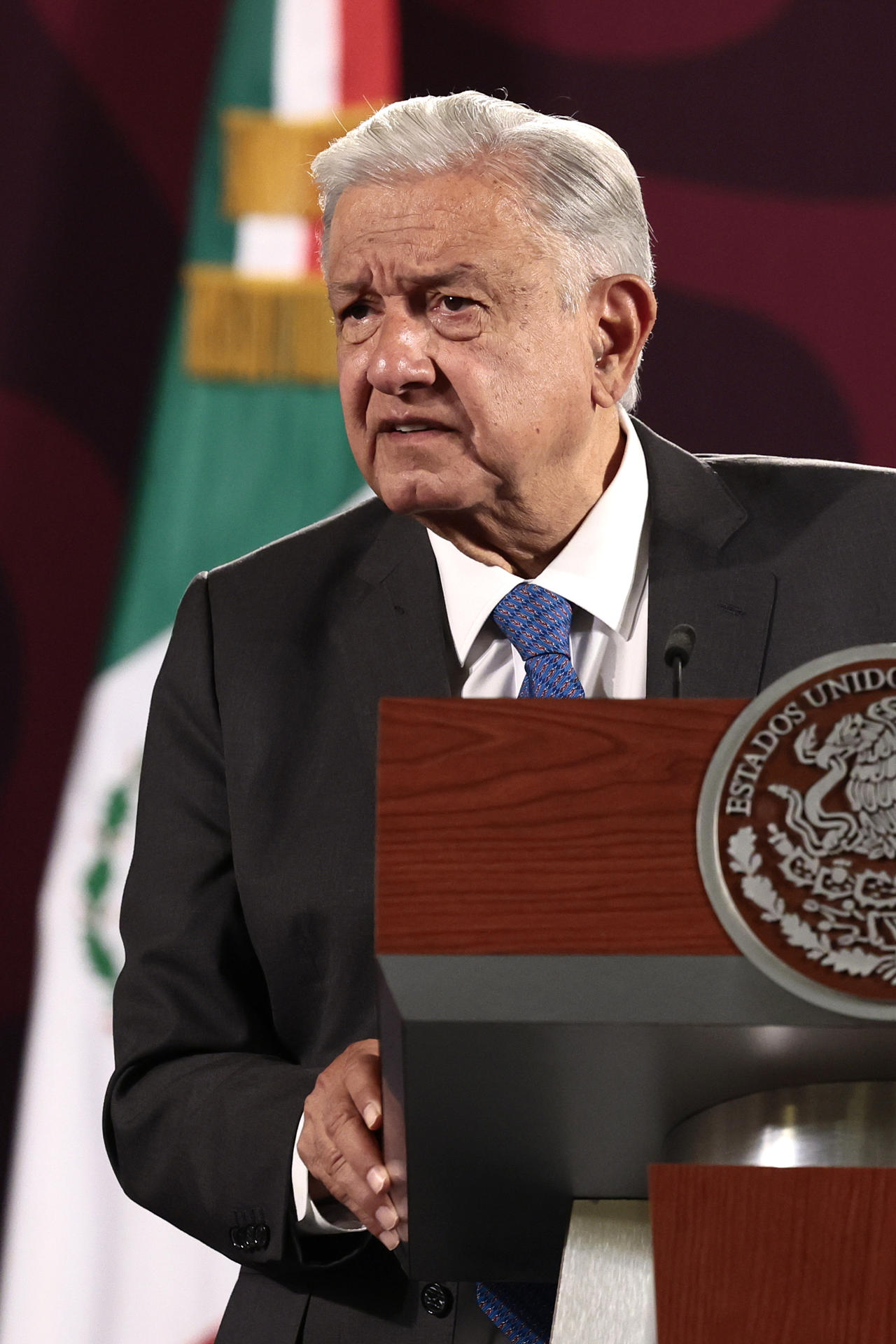 El presidente de México, Andrés Manuel López Obrador, participa durante su conferencia de prensa matutina este viernes en Palacio Nacional de la Ciudad de México (México). EFE/ José Méndez
