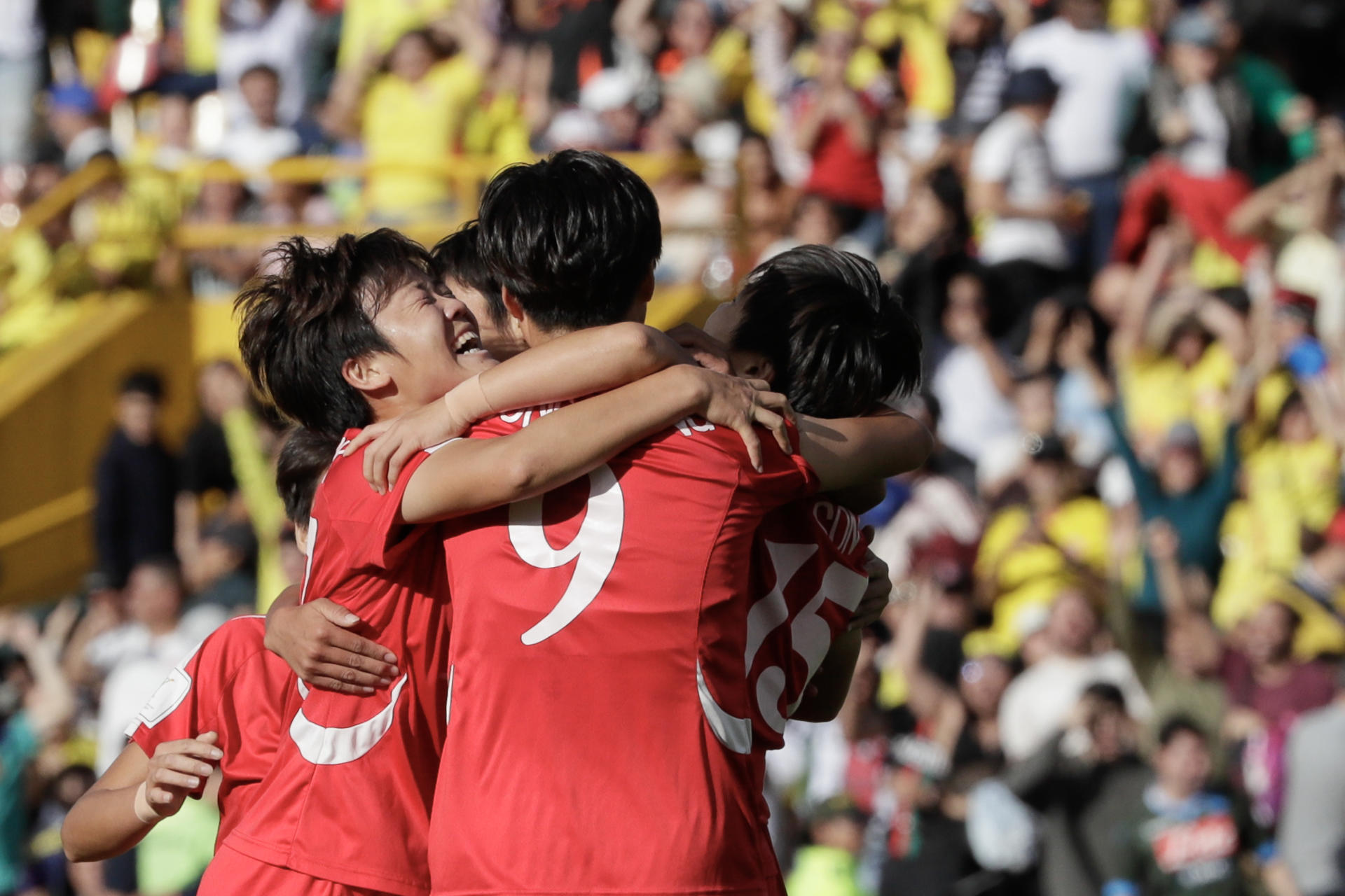 Jugadoras de Corea del Norte celebran un gol en la final de la Copa Mundial Femenina sub-20. EFE/ Carlos Ortega
