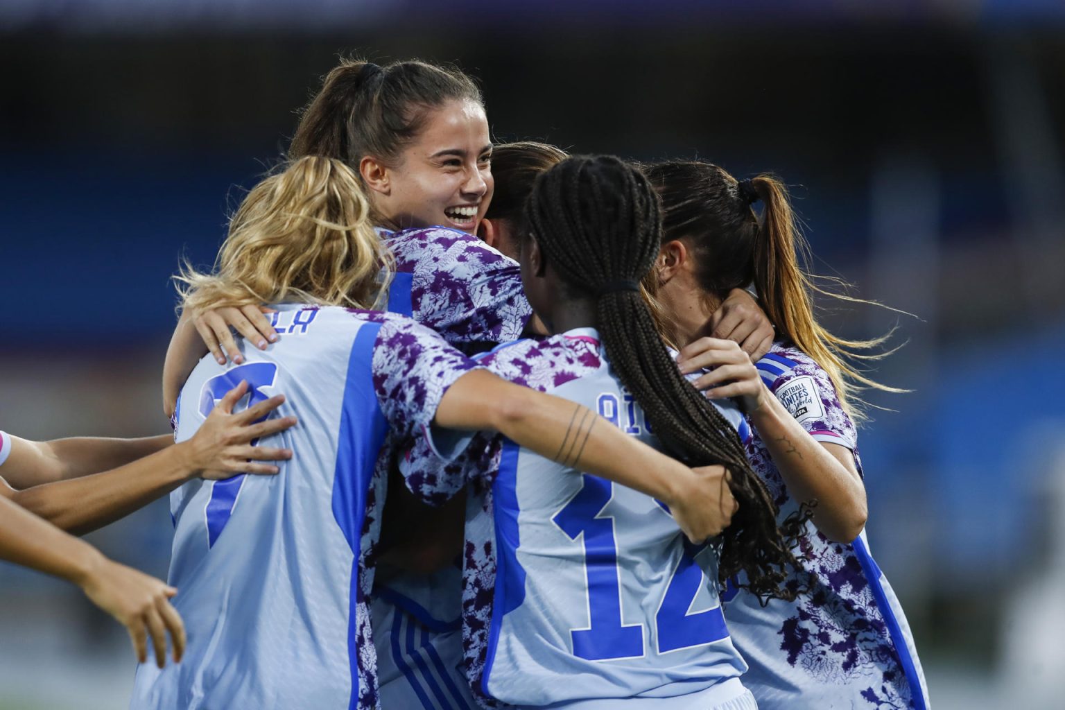 Jugadoras de España celebran un gol en un partido del grupo C de la Copa Mundial Femenina sub-20. EFE/ Ernesto Guzmán