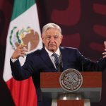 El presidente de México, Andrés Manuel López Obrador, habla este jueves durante una rueda de prensa matutina en Palacio Nacional de la Ciudad de México (México). EFE/ Mario Guzmán