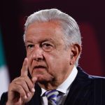 El presidente de México, Andrés Manuel López Obrador, habla durante su rueda de prensa matutina este lunes, en Palacio Nacional en Ciudad de México (México). EFE/ Sáshenka Gutiérrez