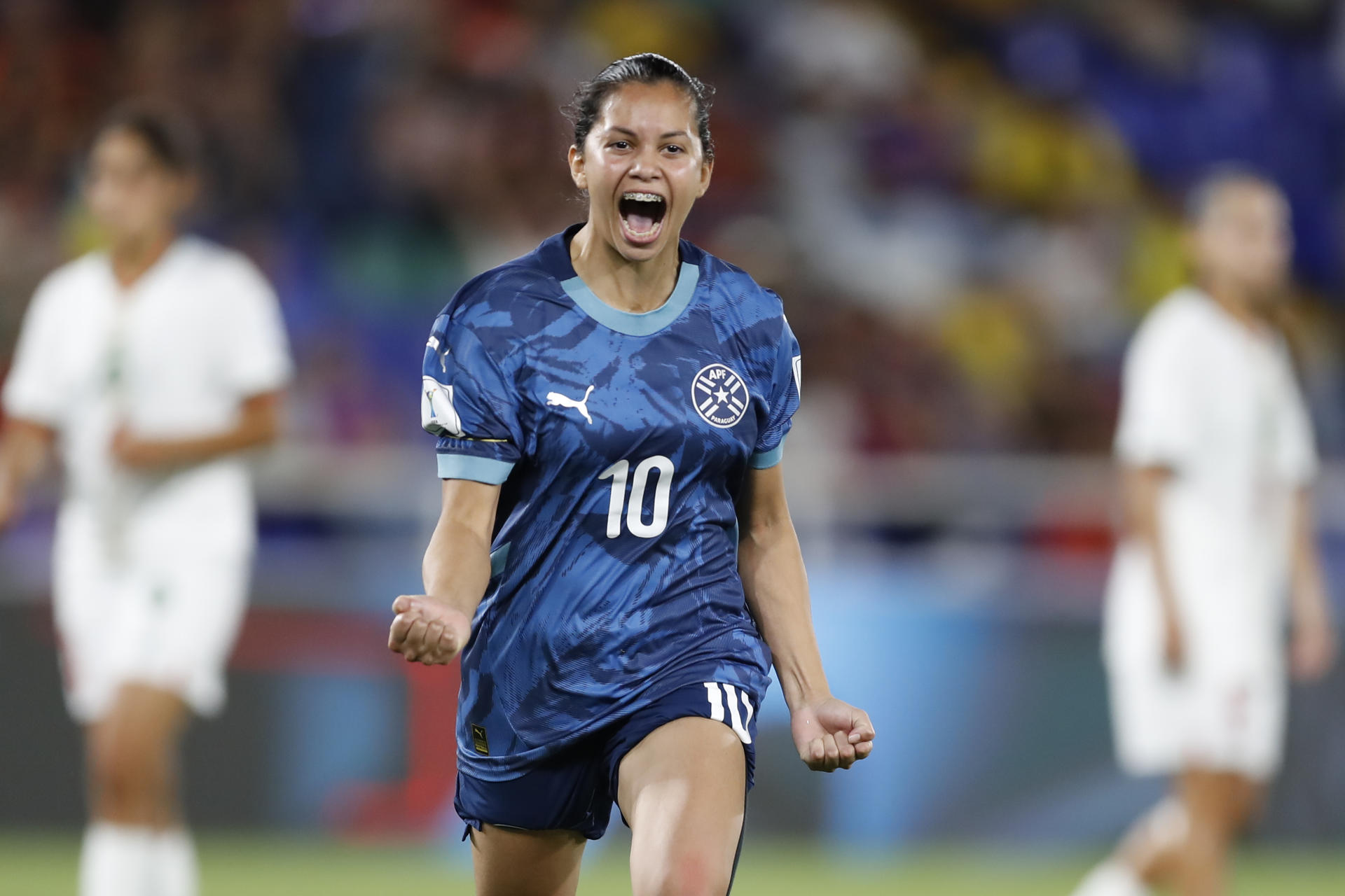 Fotografía tomada el 1 de septiembre a la delantera Fátima Acosta, autora del doblete que selló el debut triunfal de la selección de Paraguay, cuya clasificación a los octavos de final del Mundial sub-20 de Colombia puede anticiparse este jueves con otro triunfo en la ciudad de Cali. EFE/ Ernesto Guzmán Jr.
