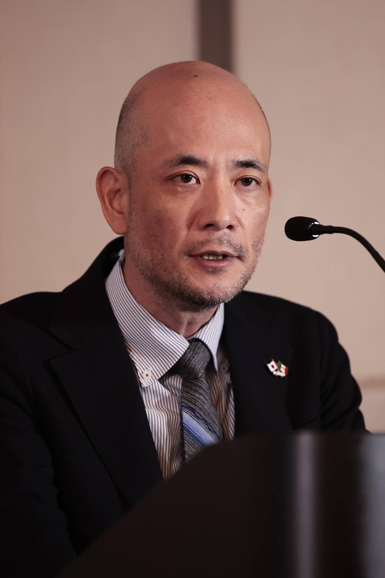 El director general de JETRO México, Nobuhiro Nakajima, habla durante el "Foro de hidrógeno limpio Japón-México", celebrado en Ciudad de México (México).EFE/José Méndez
