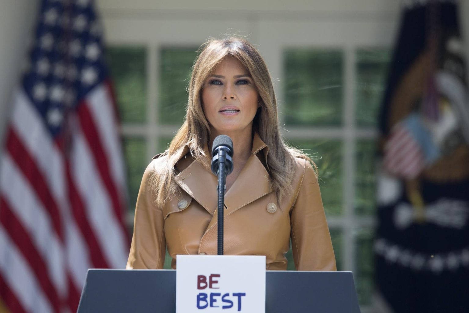 Fotografía de archivo de la primera dama de EE.UU. Melania Trump, hablando durante un evento en Rose Garden de la Casa Blanca en Washington (EE.UU.). EFE/ Michael Reynolds