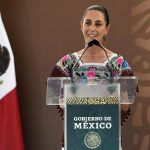 Fotografía cedida este domingo por la Presidencia de México, de la presidenta electa de México, Claudia Sheinbaum durante un acto protocolario en Bacalar estado de Quintana Roo (México). EFE/Presidencia de México/SOLO USO EDITORIAL/SOLO DISPONIBLE PARA ILSUTRAR LA NOTICIA QUE ACOMPAÑA (CRÉDITO OBLIGATORIO)