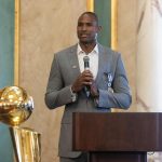 Al Horford, jugador de la NBA, habla luego de ser condecorado con la Orden al Mérito de Duarte, Sánchez y Mella, en el grado de Caballero, por parte del presidente de República Dominicana, Luis Abinader, en Santo Domingo. EFE/Orlando Barría