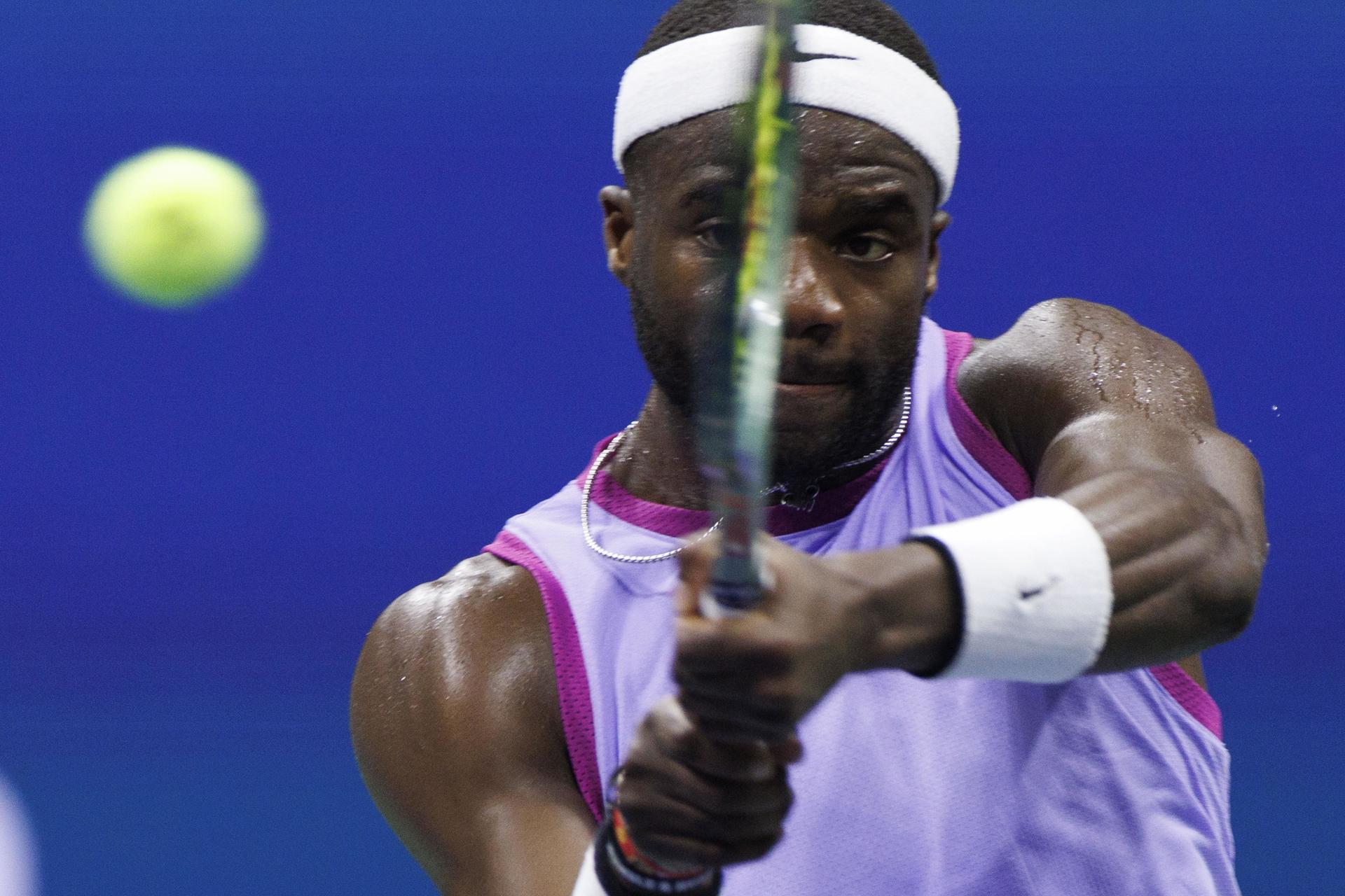 El estadounidense Frances Tiafoe se matriculó este martes en las semifinales del Abierto de Estados Unidos. EFE/EPA/CJ GUNTHER
