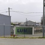 Fotografía de archivo donde se aprecia la cerca de entrada de las instalaciones de la compañía privada Luma Energy en la central eléctrica Palo Seco en Toa Baja, Puerto Rico. EFE/ Thais Llorca