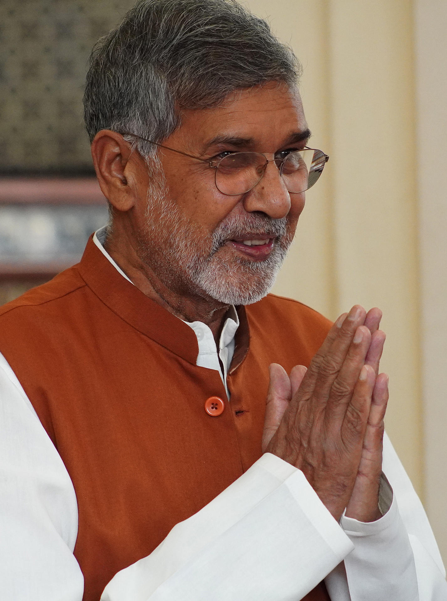 El Novel de la Paz hindú, Kailash Satyarthi participan durante la inauguración del certamen este jueves en la ciudad de Querétaro (México). EFE/Sergio Adrián Angeles
