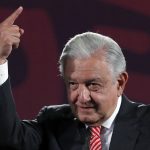 El presidente de México, Andrés Manuel López Obrador, habla durante su rueda de prensa matutina este lunes en Palacio Nacional de Ciudad de México (México). EFE/ Mario Guzmán