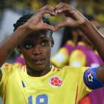 Linda Caicedo, delantera y capitana de Colombia, fue registrada este miércoles, 11 de septiembre, al celebrar un gol que le anotó a Corea del Sur, durante un partido de los octavos de final del Mundial FIFA femenino sub-20, en el estadio Pascual Guerrero de Cali (Colombia). EFE/Ernesto Guzmán Jr.