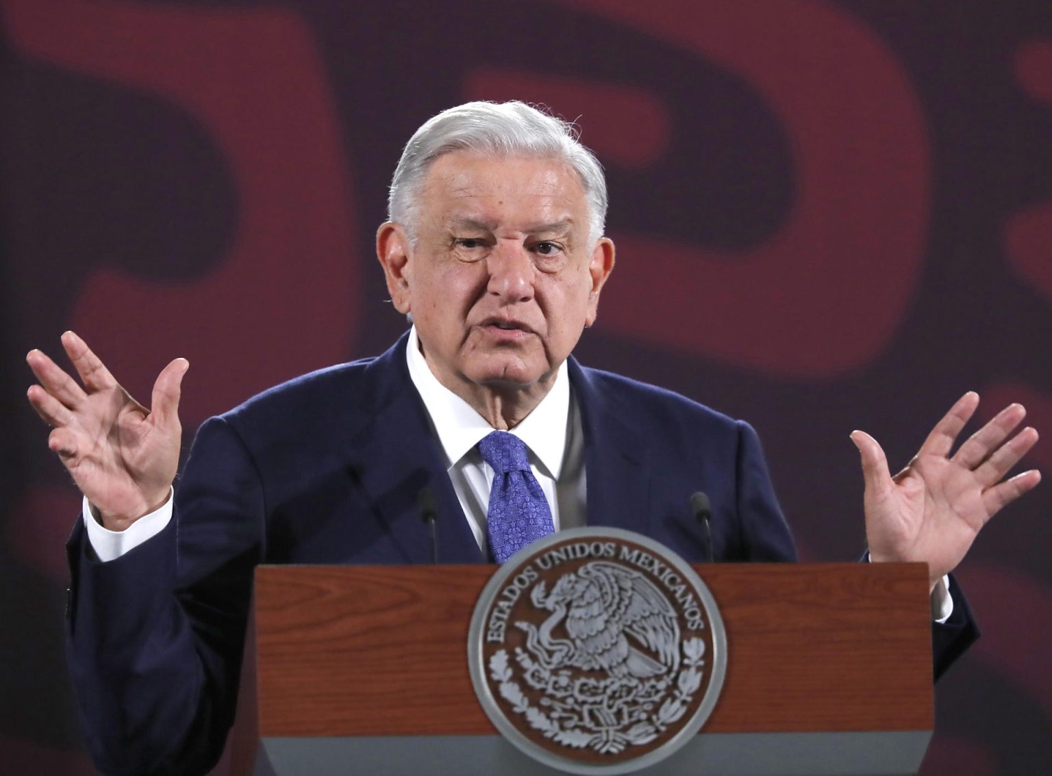 El presidente de México, Andrés Manuel López Obrador, participa este martes durante una rueda de prensa matutina en Palacio Nacional de la Ciudad de México (México). EFE/Mario Guzmán