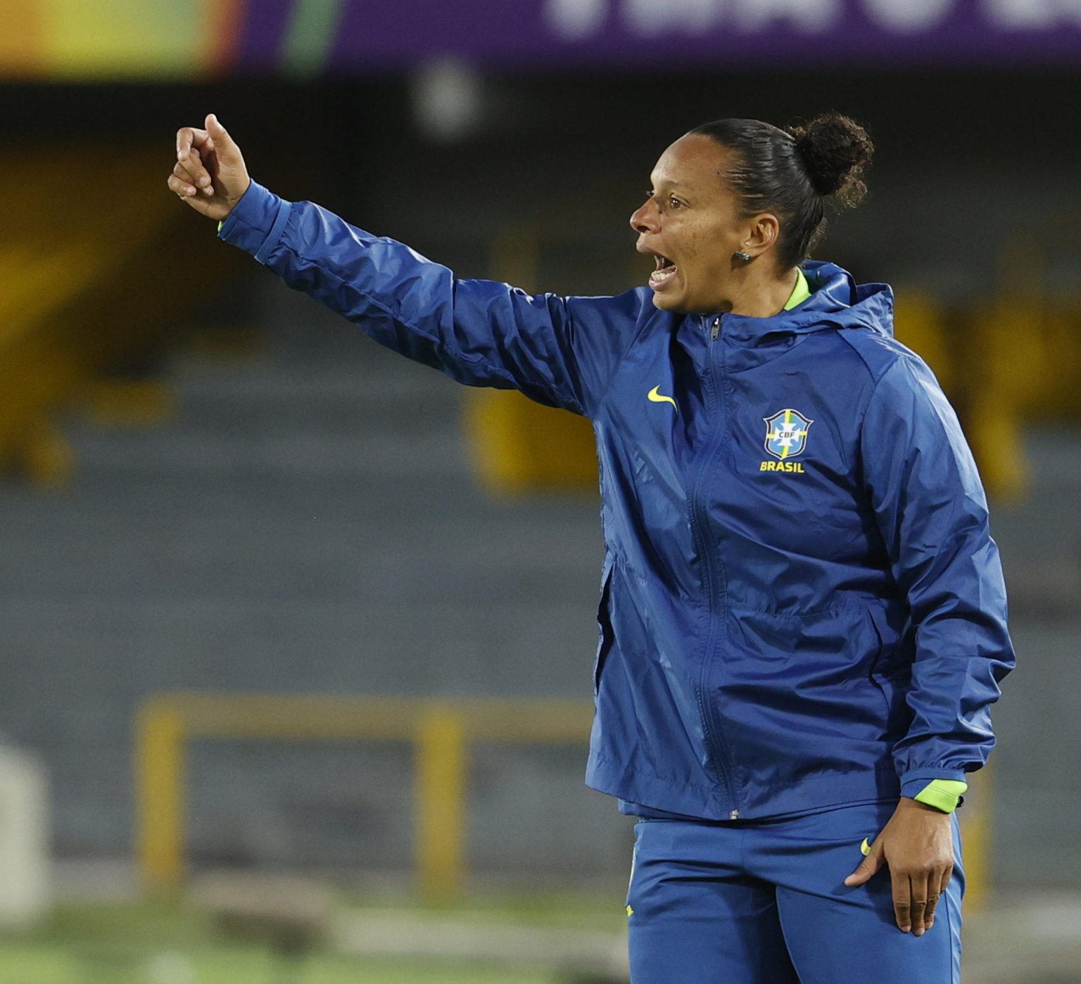 Fotografía tomada durante el Mundial sub-20 femenino de Colombia a la entrenadora de Brasil, Rosana Augusto, quien este domingo tendrá en la ciudad de Medellín un pulso con Corea del Norte por un cupo en las semifinales. EFE/ Mauricio Dueñas Castañeda