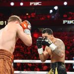 El mexicano Saúl 'Canelo' Álvarez (i) venció por votación unánime al puertorriqueño Edgar Berlanga en el T-Mobile Arena en Las Vegas (Estados Unidos). EFE/ Octavio Guzmán