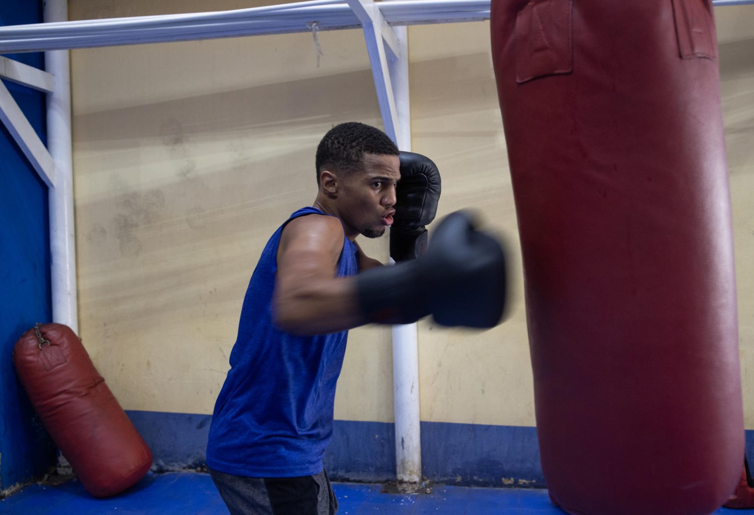 El boxeador dominicano Yunior Alcántara, ganador de una medalla de bronce en París 2024. EFE/ Orlando Barría