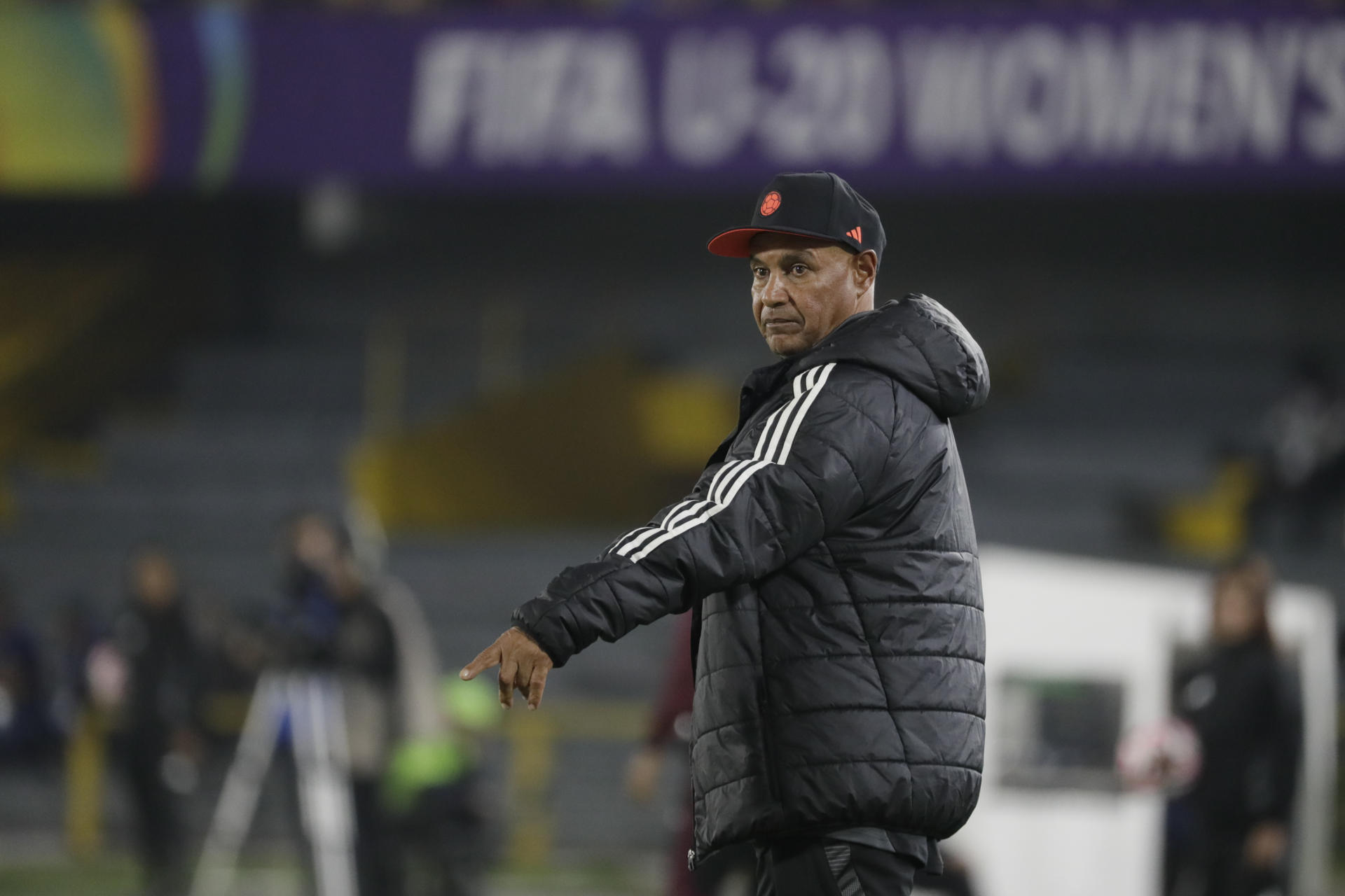 El seleccionador sub-20 de Colombia, Carlos Paniagua, admitió este martes que sus pupilas fueron exigidas a fondo por Camerún para avanzar a los octavos de final del Mundial femenino. EFE/ Carlos Ortega
