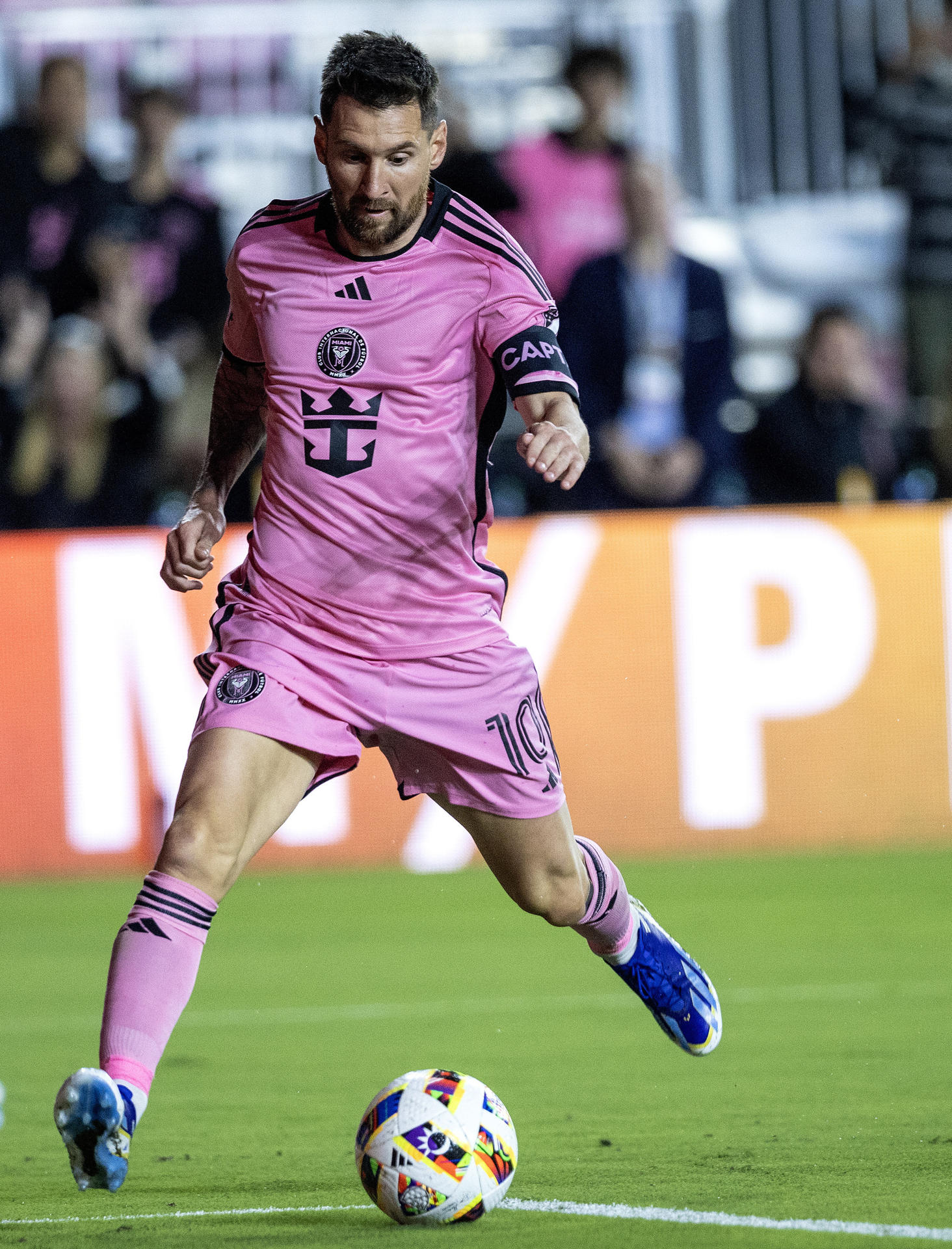 Fotografía de archivo de Lionel Messi durante un partido con su club, Inter Miami, a cuya formación titular volverá este sábado, exactamente dos meses después de haber sufrido una lesión. EFE/EPA/CRISTOBAL HERRERA-ULASHKEVICH
