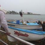 Imagen de archivo en donde se observan varios pescadores en el puerto de Mazatlán. EFE/STR