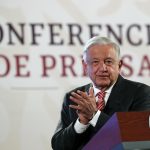 El presidente de México, Andrés Manuel López Obrador, habla durante su rueda de prensa matutina este lunes en Palacio Nacional de Ciudad de México (México). EFE/ Mario Guzmán